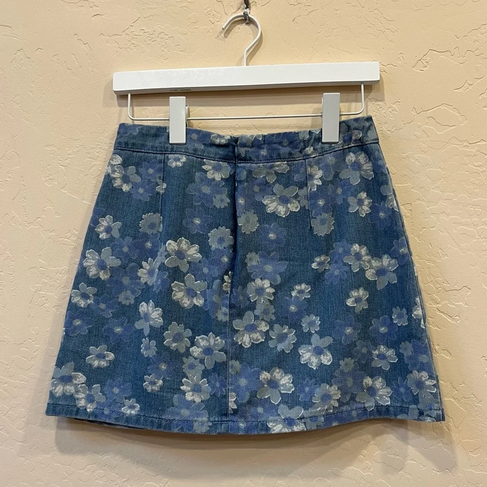 Denim Flower Mini-Skirt - Picture 5 of 5
